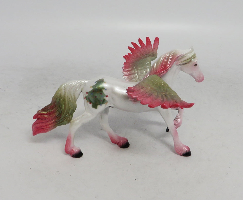 LUX- OOAK FREISIAN BAT WING CHIP CHRISTMAS DECORATOR WHS2018