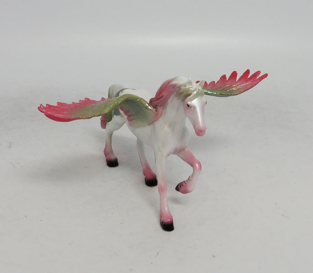 LUX- OOAK FREISIAN BAT WING CHIP CHRISTMAS DECORATOR WHS2018