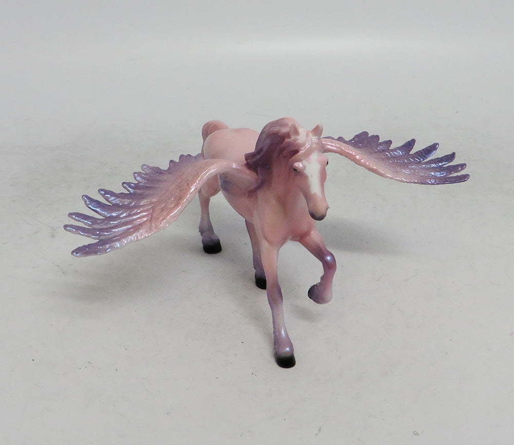 YULE - OOAK FRESIAN PEGA CHIP DECORATOR WHS 2018