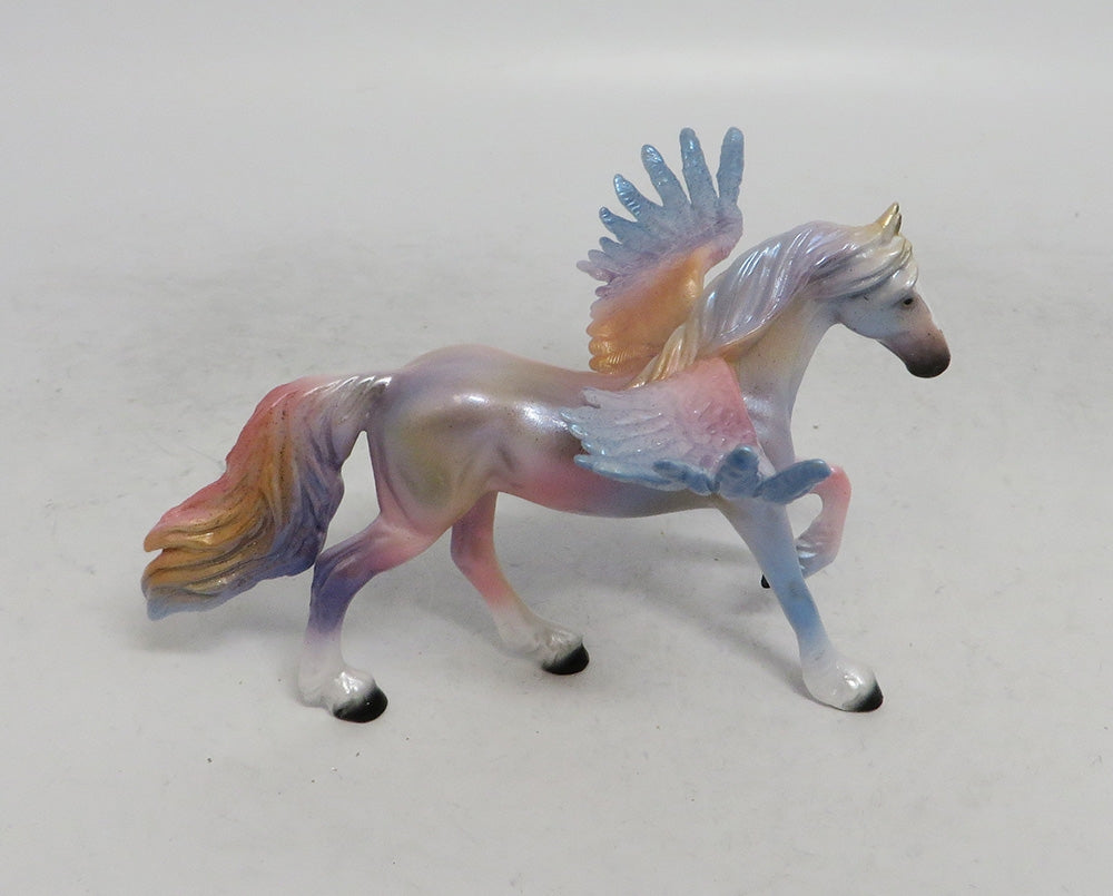 LUCIAN - OOAK FRESIAN PEGA CHIP DECORATOR WHS 2018