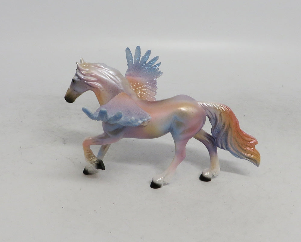 LUCIAN - OOAK FRESIAN PEGA CHIP DECORATOR WHS 2018