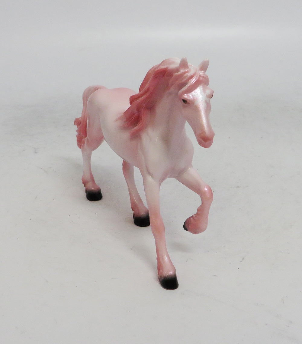 NICOLA- OOAK CHRISTMAS DECORATOR WHS 2018