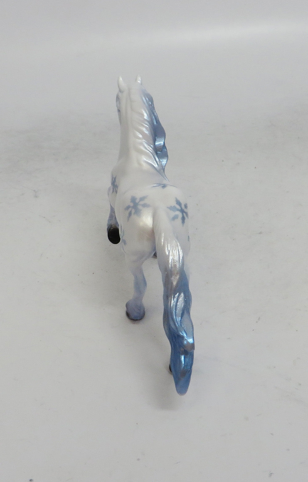 MISTLETOE - OOAK CHIP CHRISTMAS DECORATOR WHS 2018