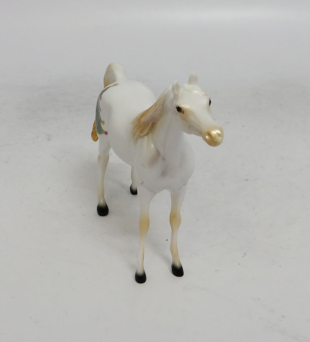 FRUITCAKE - OOAK ARABIAN  CHIP CHRISTMAS DECORATOR WHS 2018