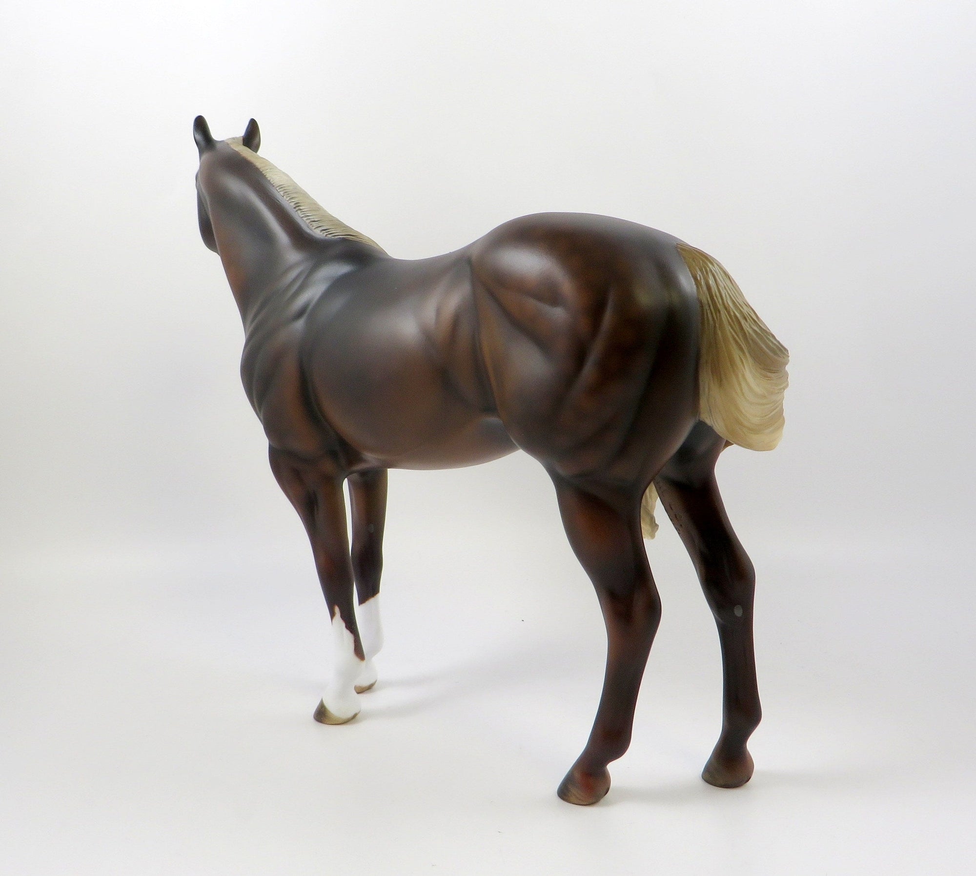 FIGURE EIGHT-OOAK LIVER CHESTNUT ISH MODEL HORSE 7/25/19