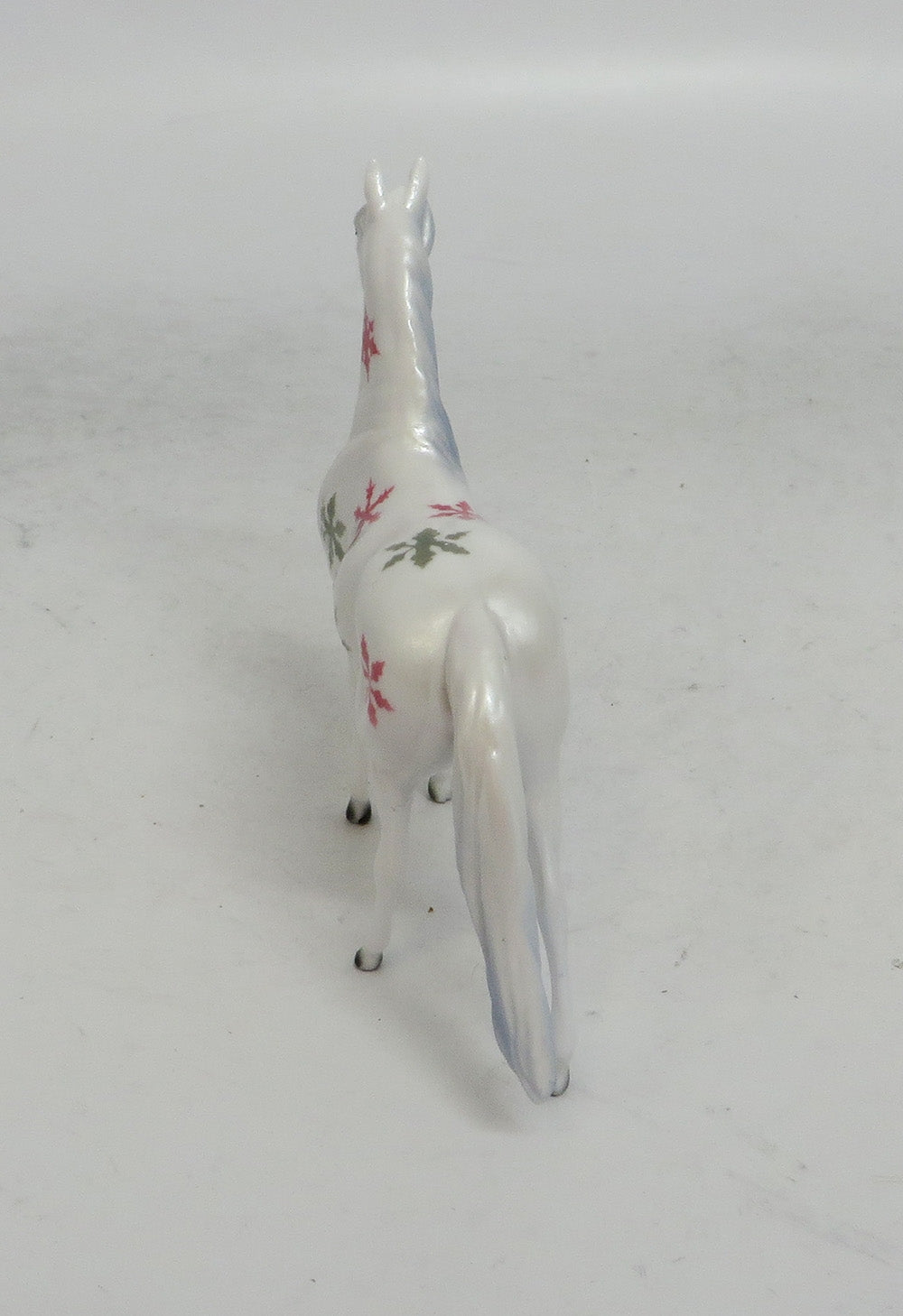 FLURRY  - OOAK CHIP CHRISTMAS DECORATOR WHS 2018