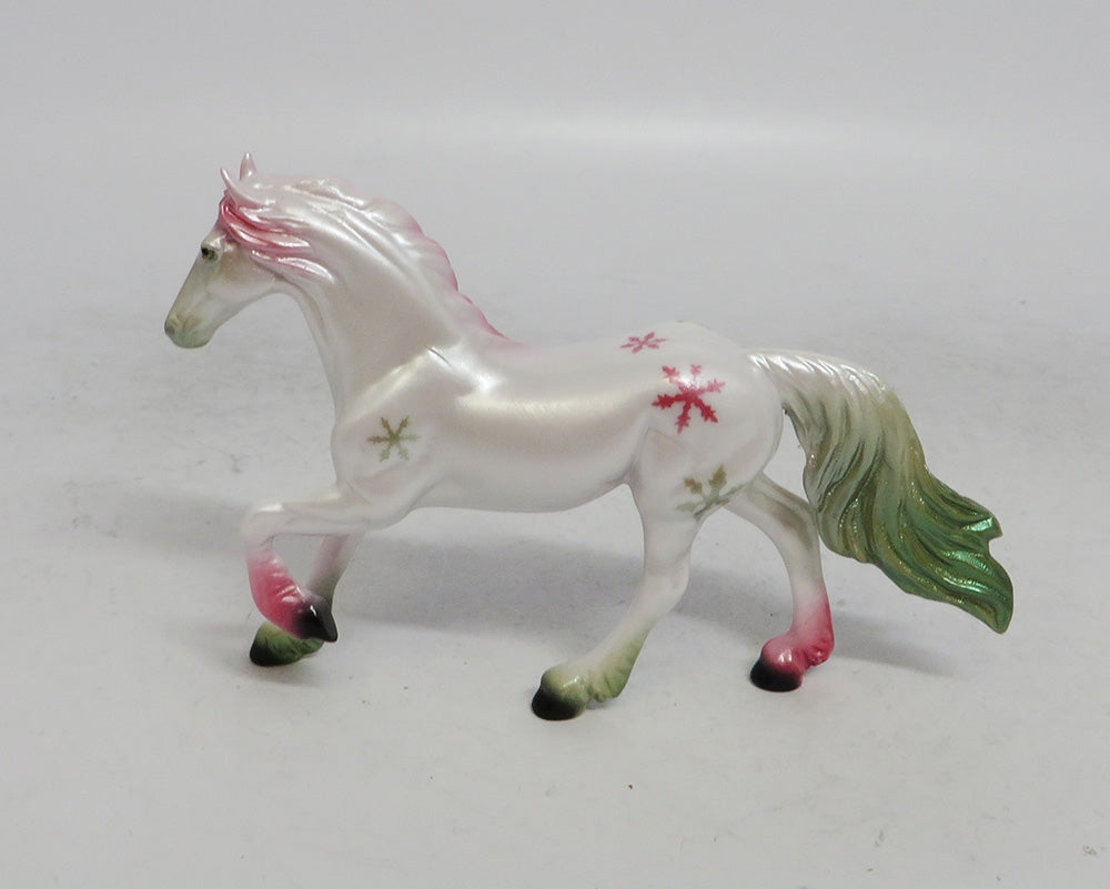 GARLAND  - OOAK CHIP CHRISTMAS DECORATOR WHS 2018