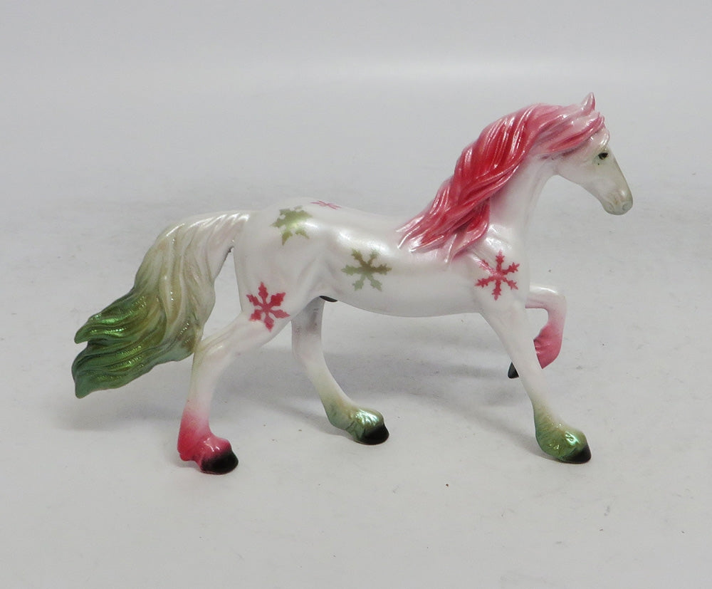 GARLAND  - OOAK CHIP CHRISTMAS DECORATOR WHS 2018