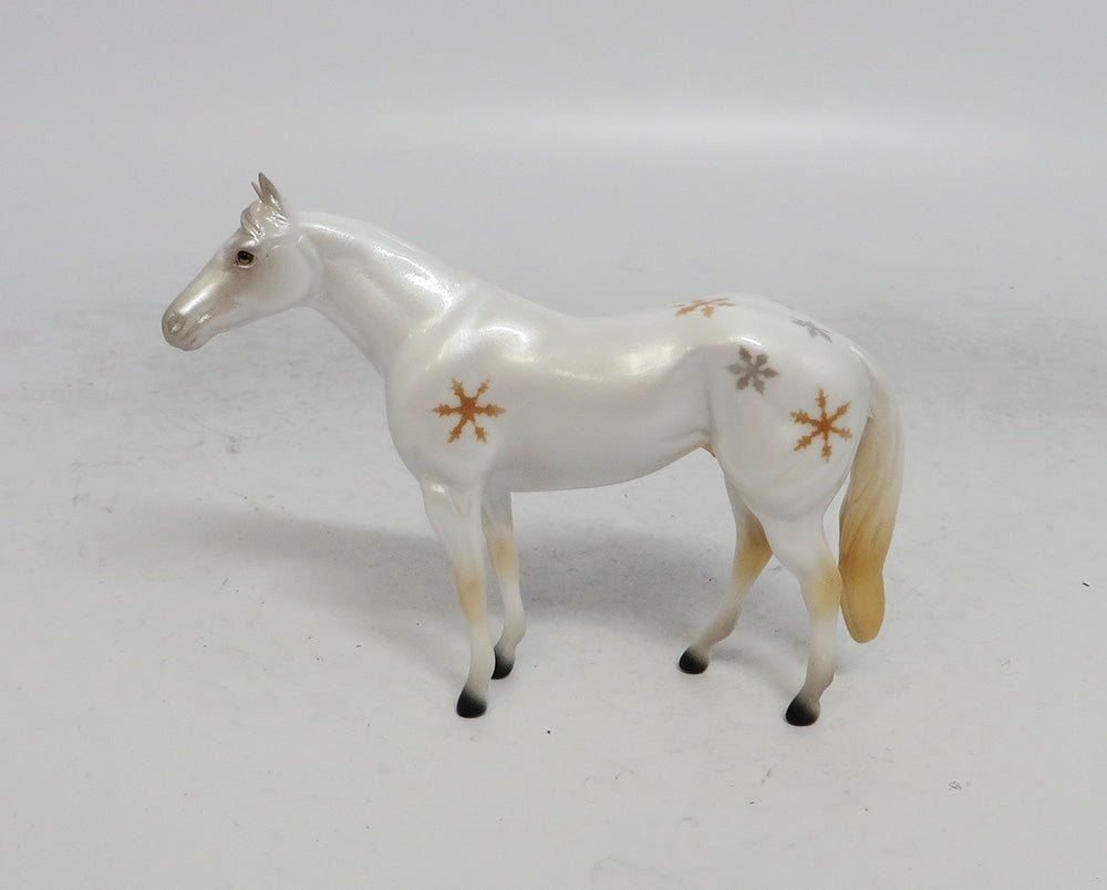 SNOW DROP  - OOAK STOCK CHIP CHRISTMAS DECORATOR WHS 2018