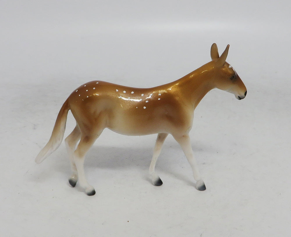 TWINKLE - OOAK MULE CHIP CHRISTMAS DECORATOR WHS 2018