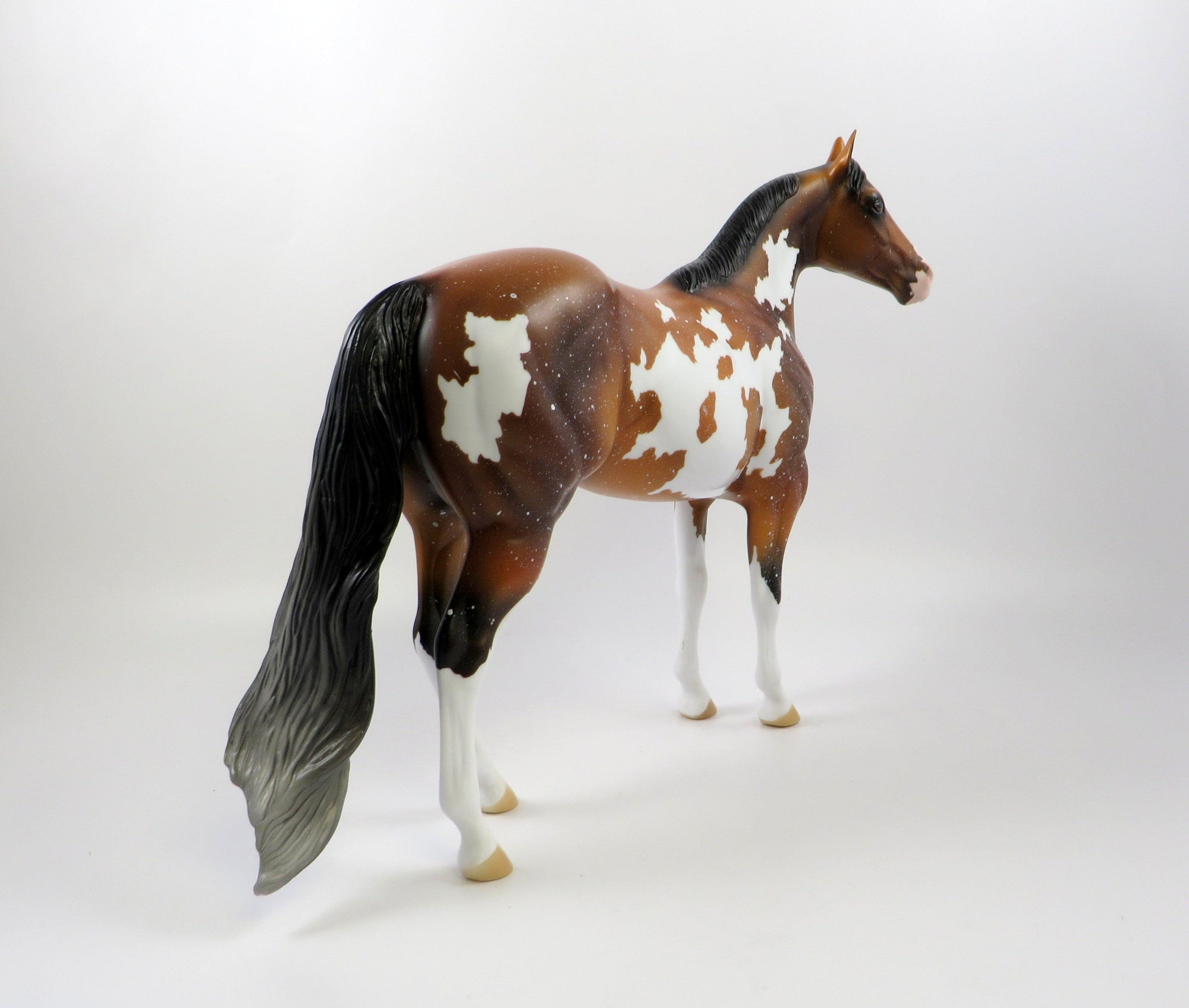 EASY E-OOAK BAY PAINT ISH MODEL HORSE 7/26/19