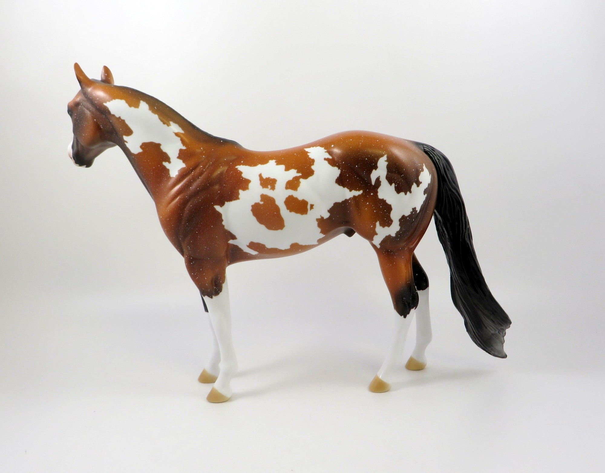 EASY E-OOAK BAY PAINT ISH MODEL HORSE 7/26/19
