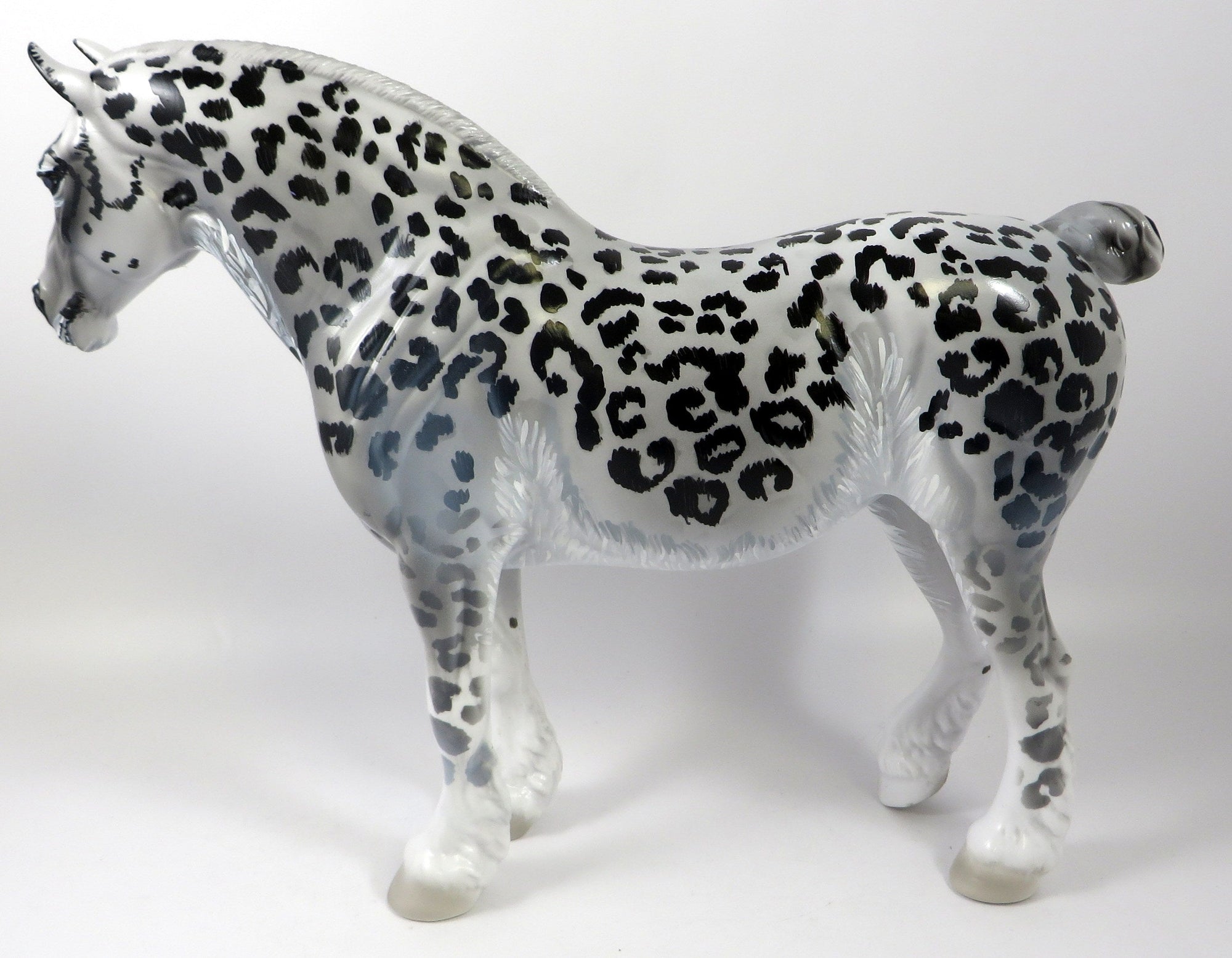 SNOWY-SNOW LEOPARD HEAVY DRAFT MARE BY DAWN QUICK LHS 19