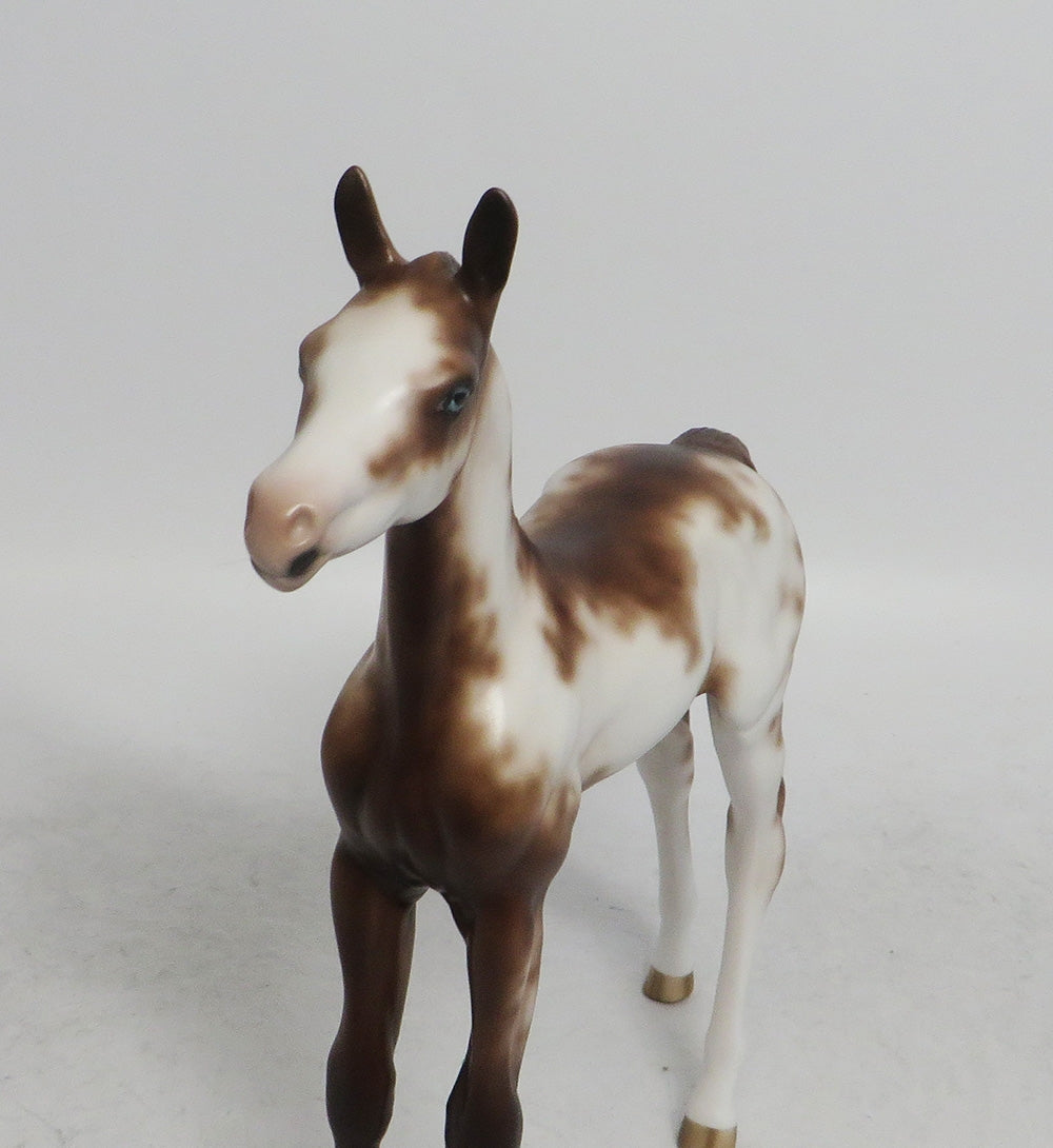 JUDY-OOAK CHESTNUT SABINO FOAL MODEL HORSE BY SHERYL LEISURE WHS 2018