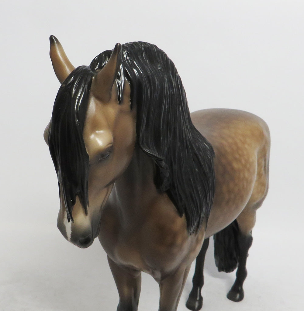 MAJOR AWARD- OOAK DAPPLED BUCKSKIN WHS2018 BY SHERYL LEISURE