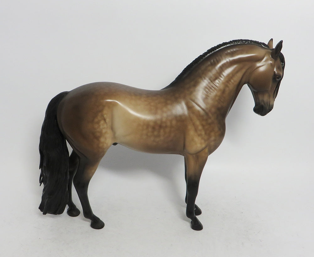 MAJOR AWARD- OOAK DAPPLED BUCKSKIN WHS2018 BY SHERYL LEISURE