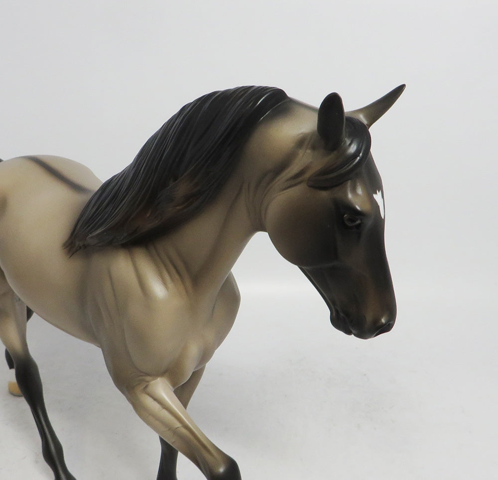 JINGLE BELL- OOAK GRULLA TWH BY AUDREY DIXION WHS 2018