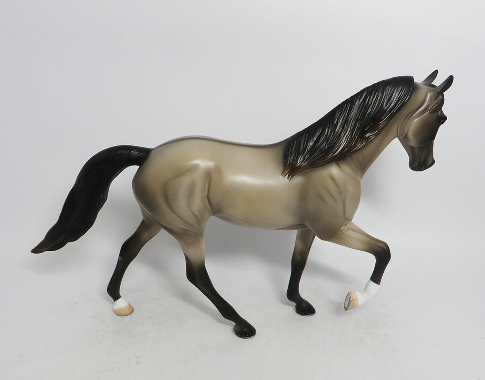 JINGLE BELL- OOAK GRULLA TWH BY AUDREY DIXION WHS 2018