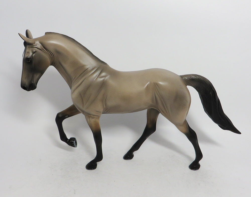 DONNER- OOAK GRULLA TWH BY AUDREY DIXON WHS 2018