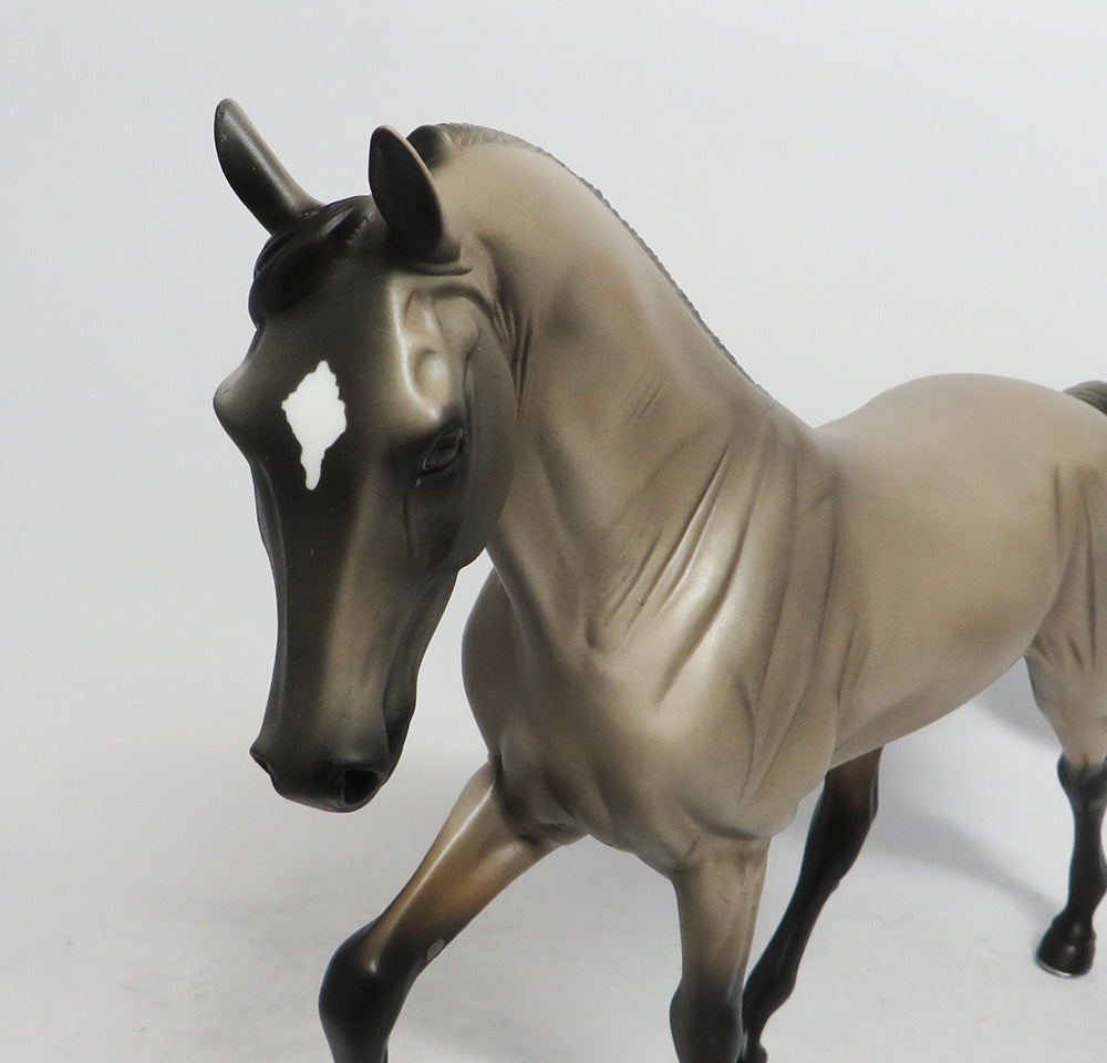 DONNER- OOAK GRULLA TWH BY AUDREY DIXON WHS 2018