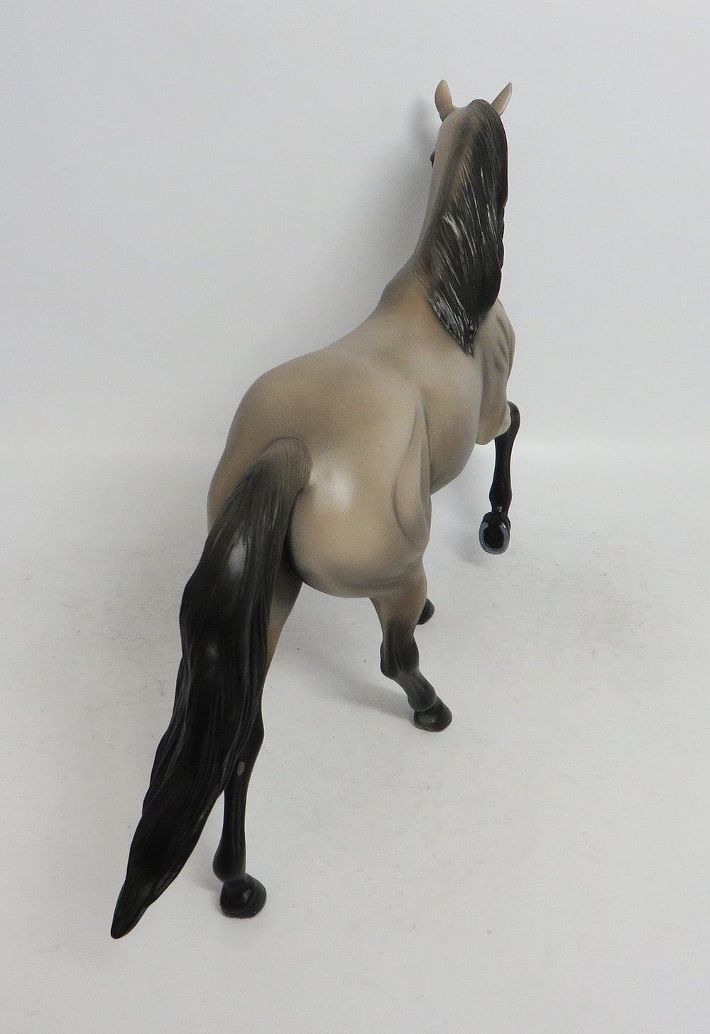 DONNER- OOAK GRULLA TWH BY AUDREY DIXON WHS 2018