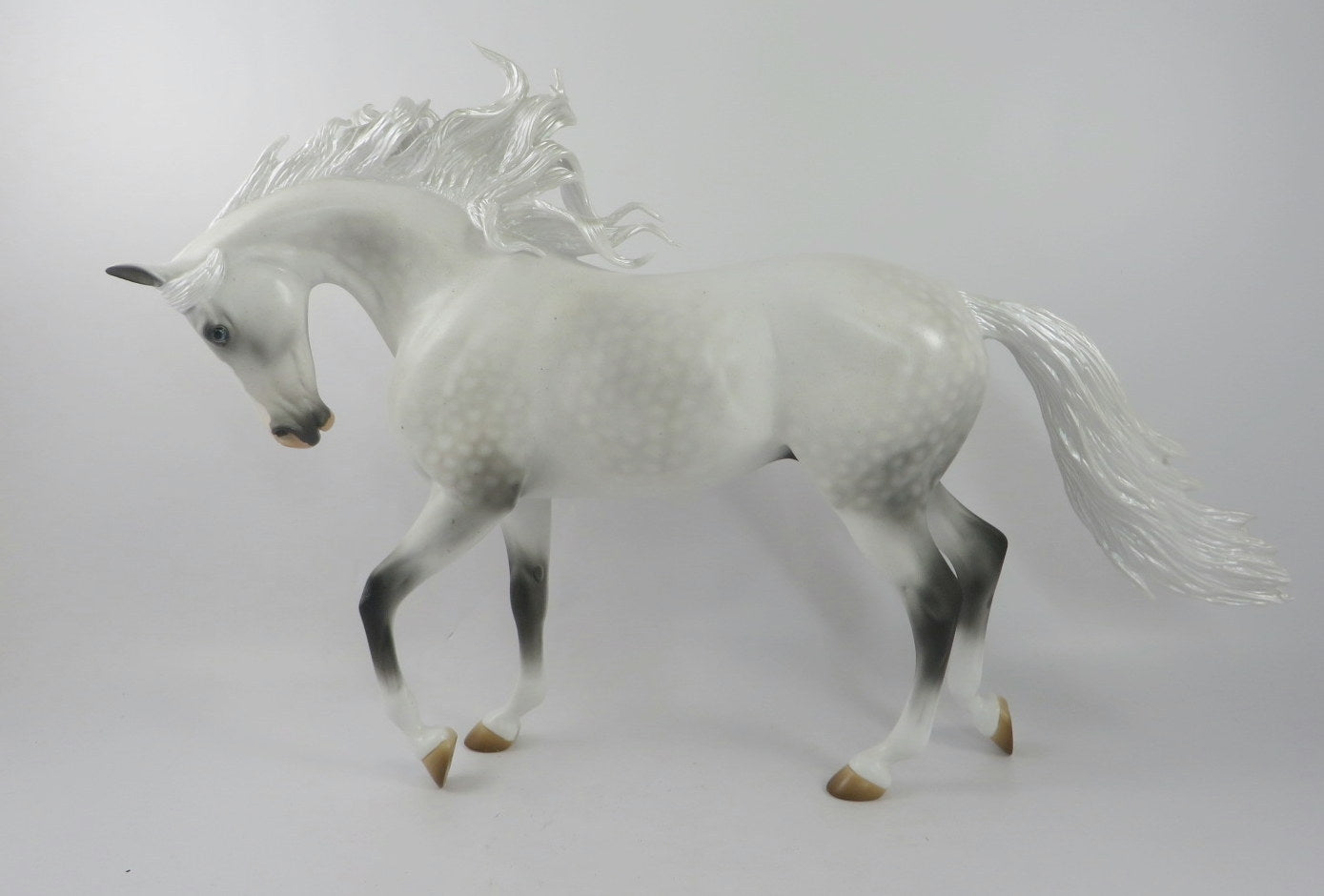 HUNTER'S MOON LE-34 DAPPLE GREY/WHITE THOROUGHBRED MM 2019
