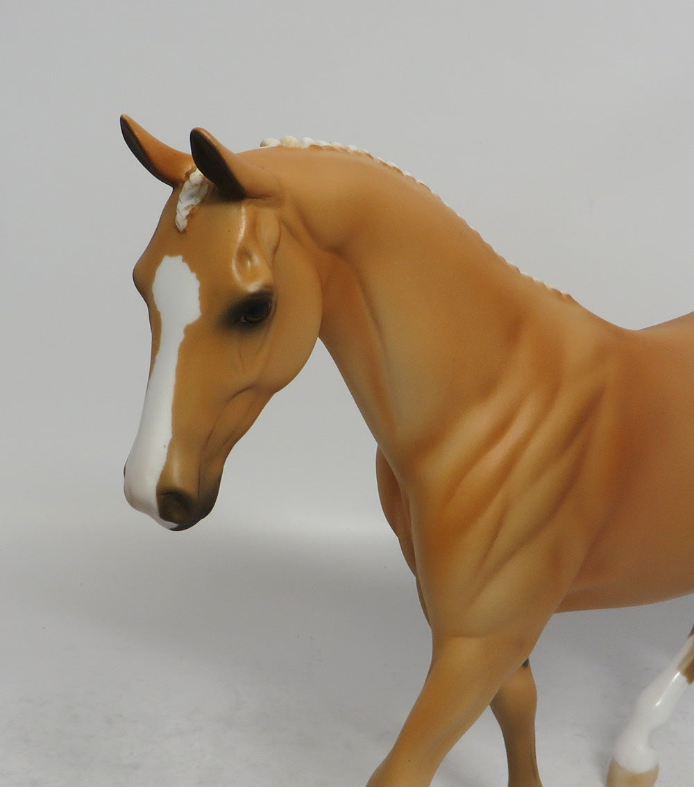 MAGNOLIA - OOAK PALOMINO PONY MODEL HORSE SHCF2018