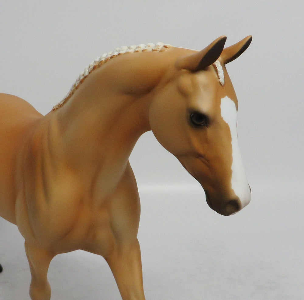 MAGNOLIA - OOAK PALOMINO PONY MODEL HORSE SHCF2018