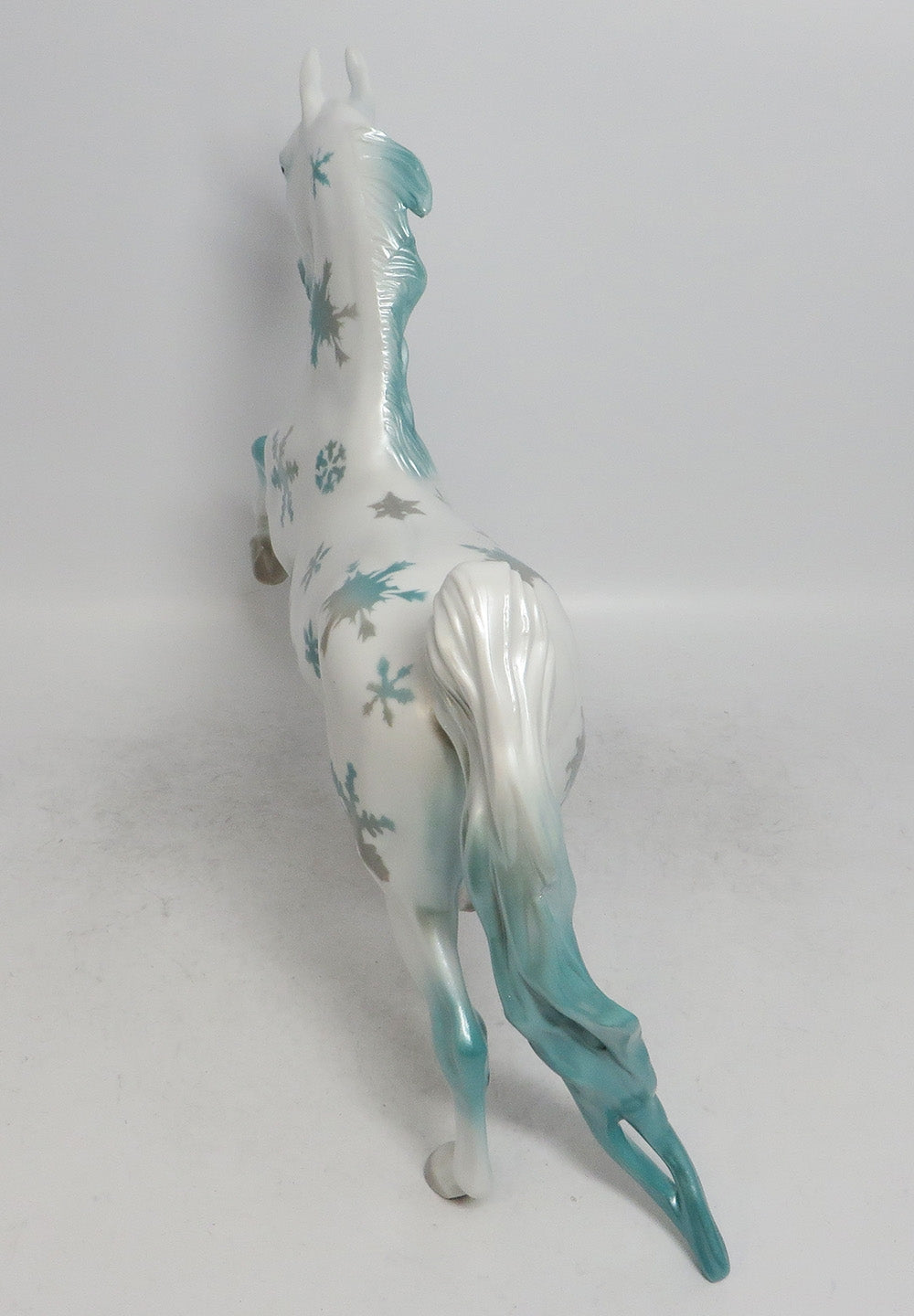 BLUEBIRD-OOAK SNOWFLAKE PALOMINO SADDLEBRED MODEL HORSE BY AUDREY DIXON WHS 2018