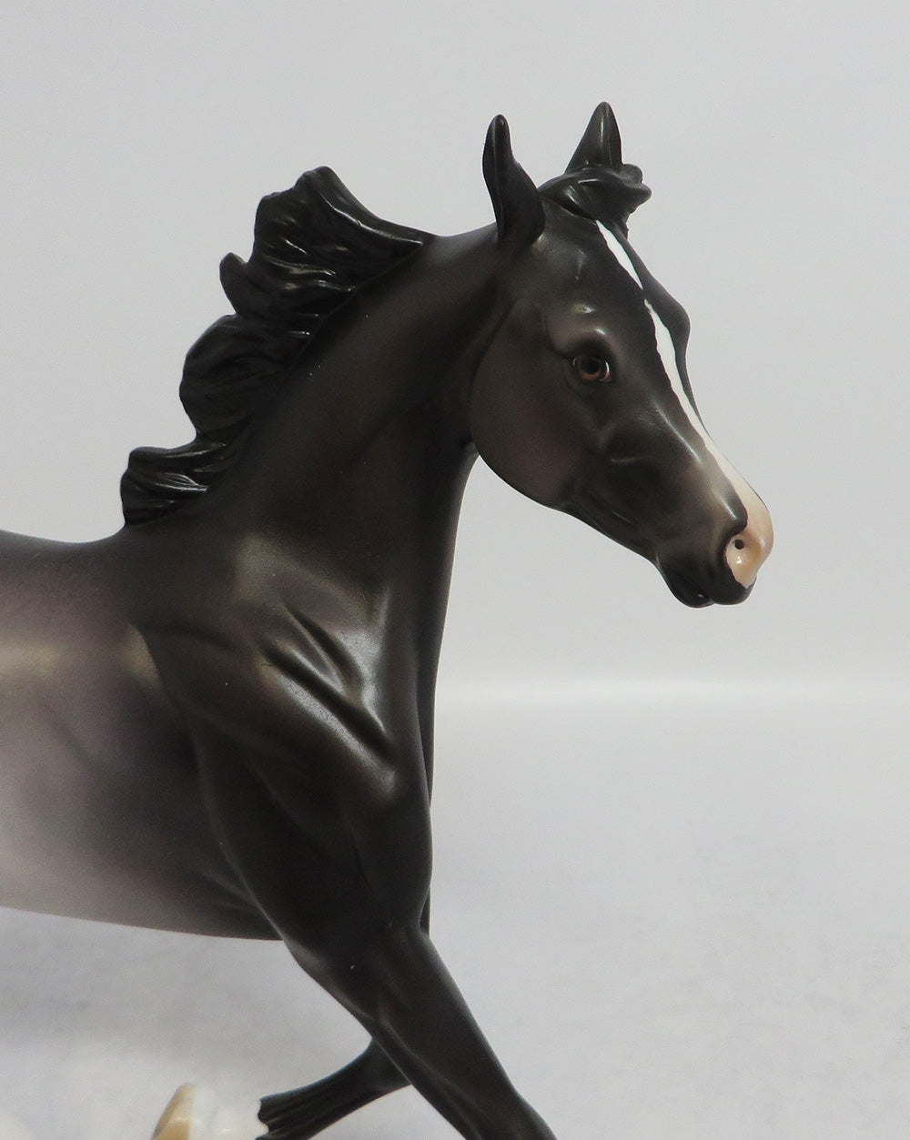 AZBO - OOAK LIVER CHESTNUT YEARLING MODEL HORSE MW2018