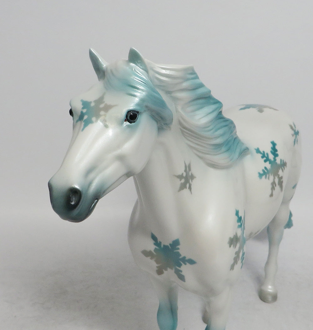 ESKIMO KISSES-OOAK SNOWFLAKE MUSTANG WHS 2018