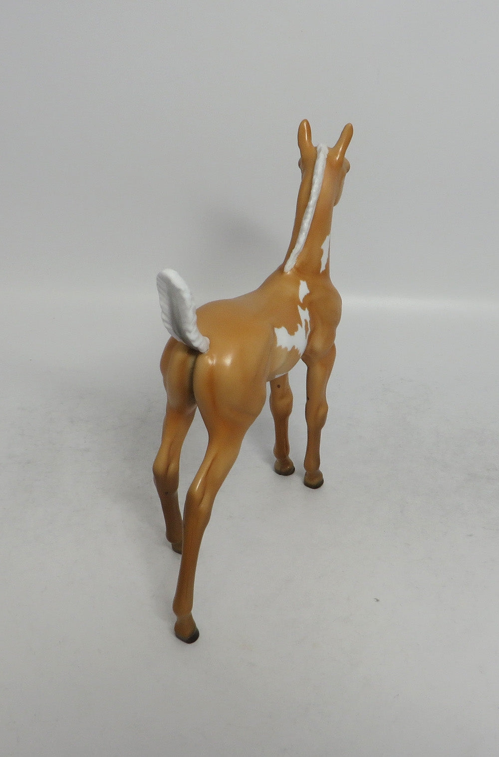 SUNNY - LE8 PINTO PALOMINO FOAL  MODEL HORSE SHCF2018