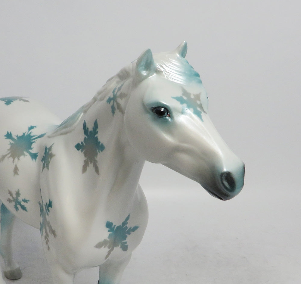 ESKIMO KISSES-OOAK SNOWFLAKE MUSTANG WHS 2018