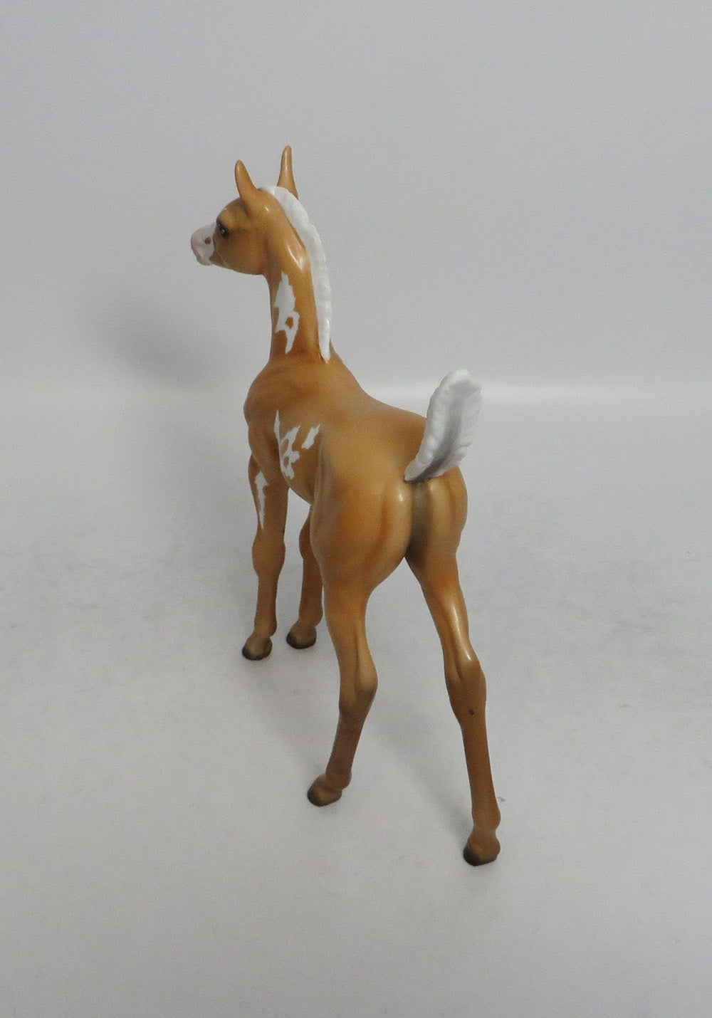 SUNNY - LE8 PINTO PALOMINO FOAL  MODEL HORSE SHCF2018