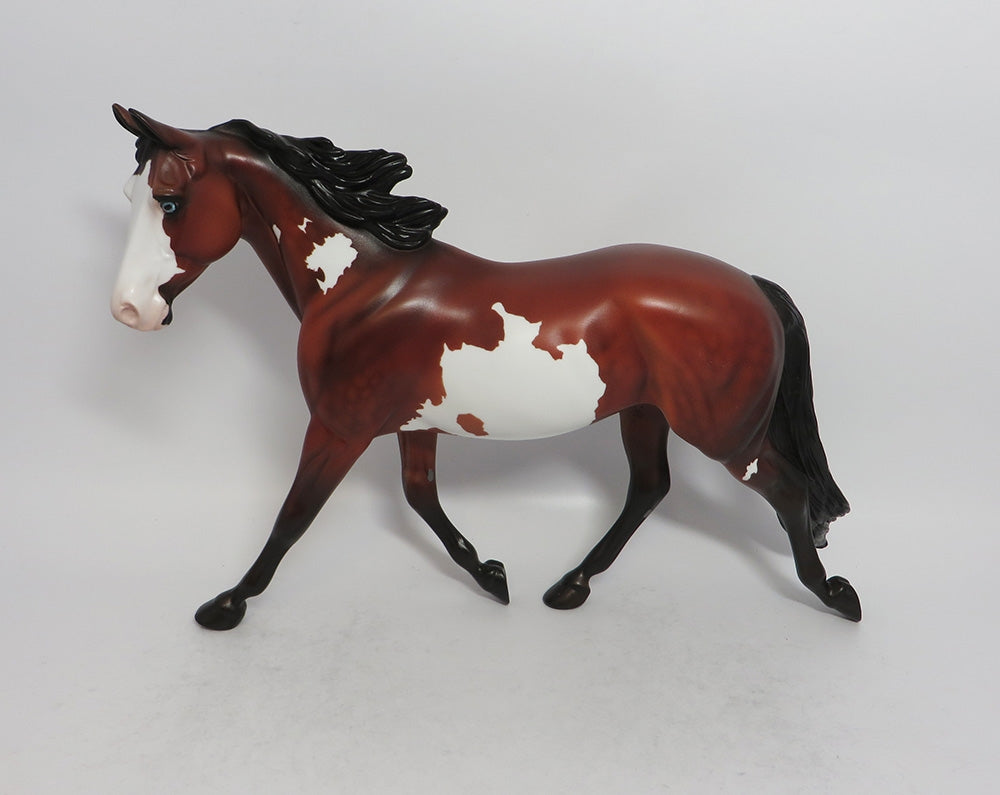 PENNYWISE - LE5 DAPPLE BAY PINTO PALOUSE MODEL HORSE SHCF2018