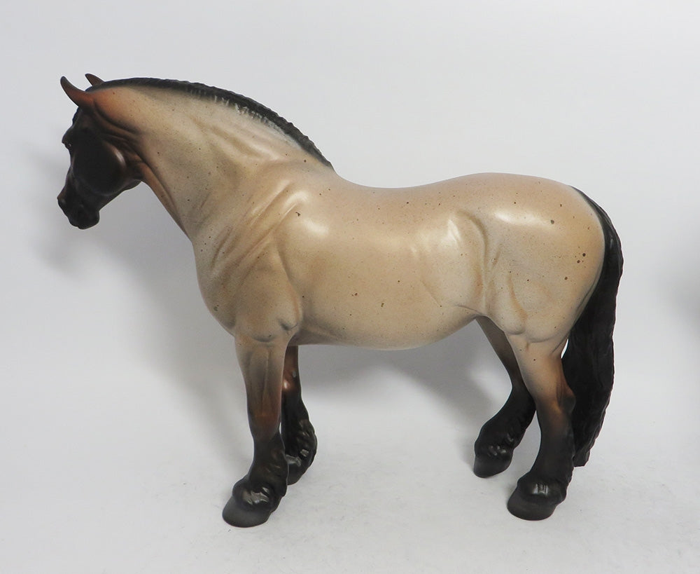 EVE- LE- 15  HEAVY DARFT MARE CUSTOM BAY ROAN BY DAWN QUICK WHS 2018