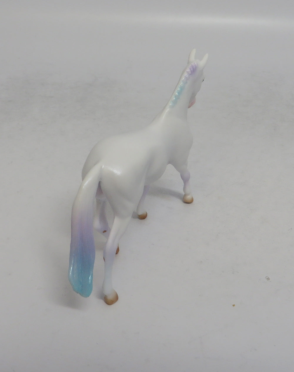 PASTEL - OOAK WHITE DECORATOR WARMBLOOD CHIP MW2018