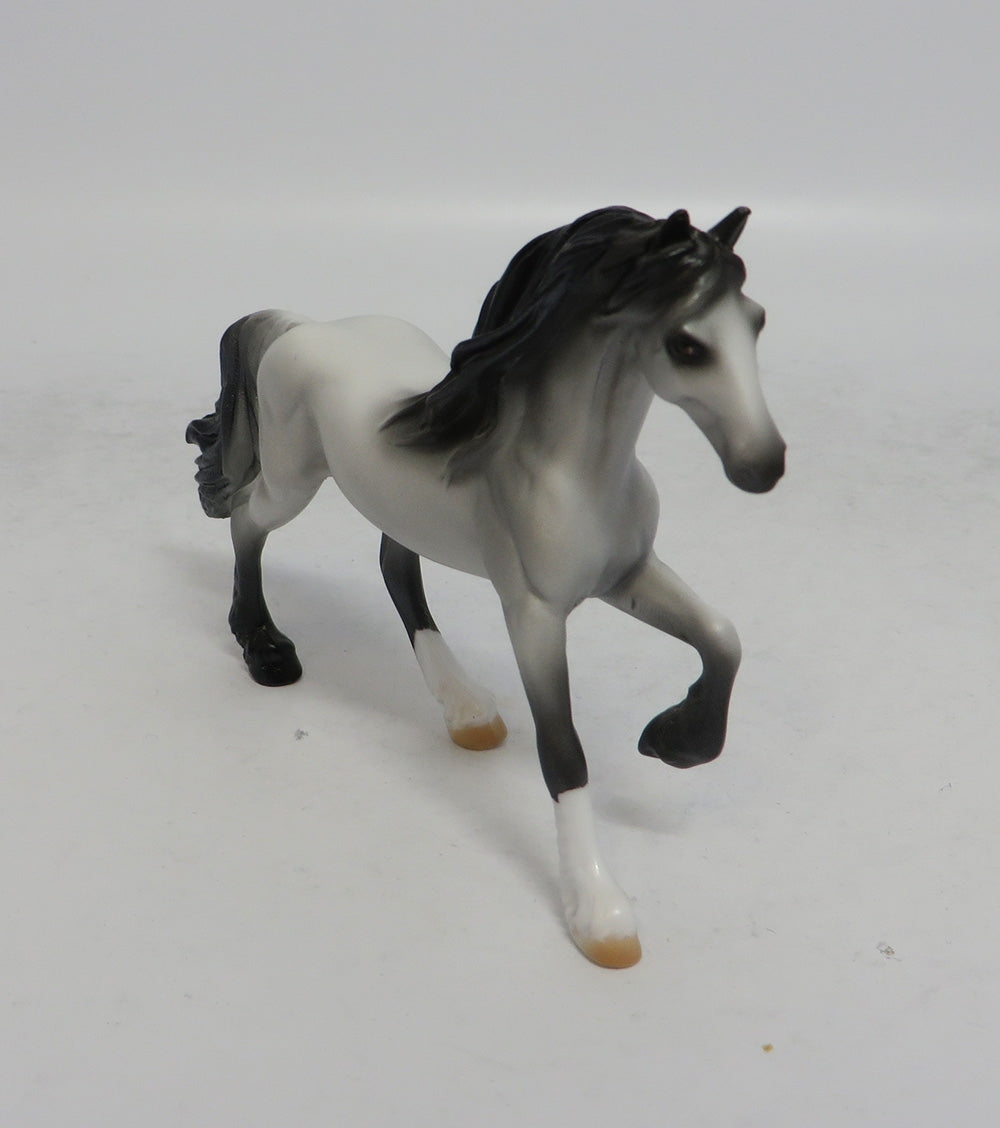 SILVER LINING - OOAK GREY FRESIAN CHIP MW2018