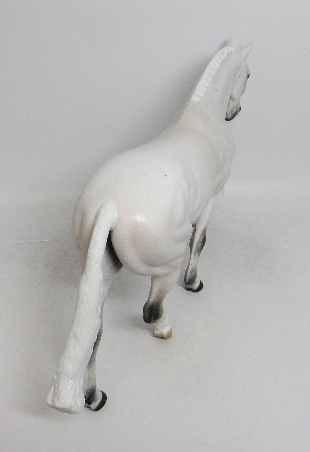 MR. SNOWMAN-LE-15 FLEABIT IRISH DRAFTER MODEL HORSE 12/7