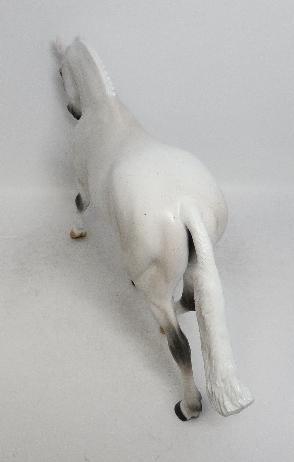 MR. SNOWMAN-LE-15 FLEABIT IRISH DRAFTER MODEL HORSE 12/7