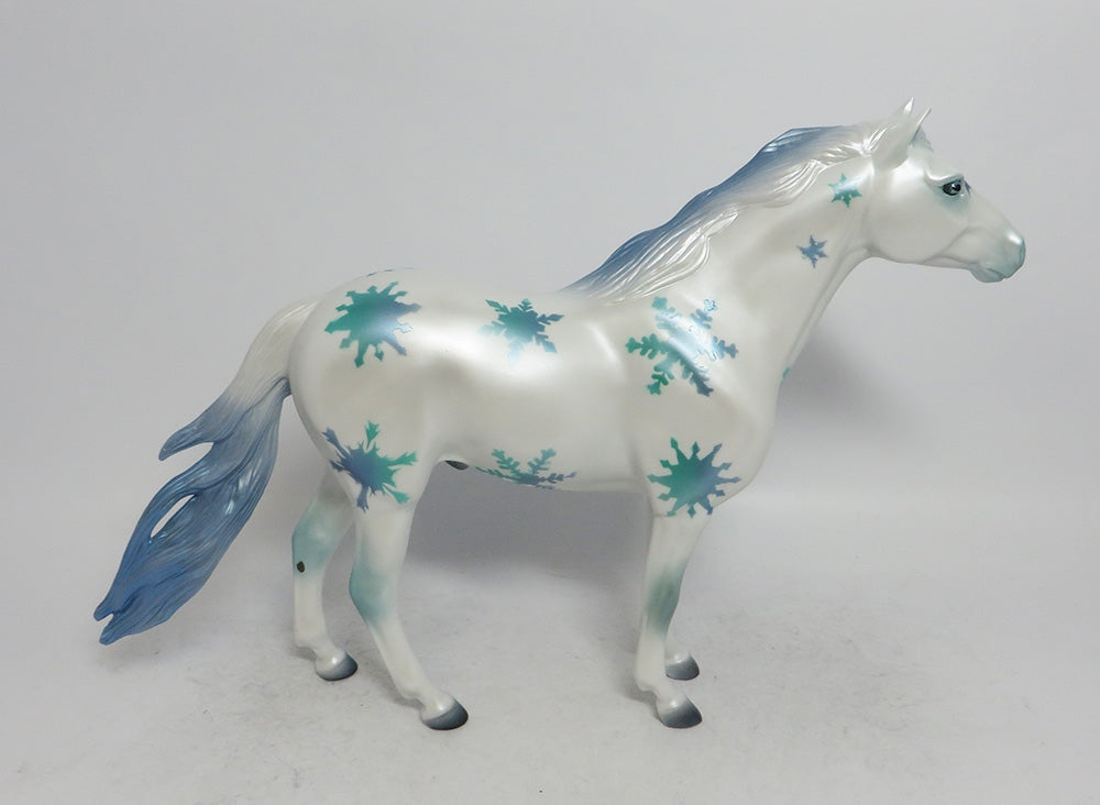 FRESH SNOW-OOAK HOLIDAY MUSTANG DECORATOR 12/7/18