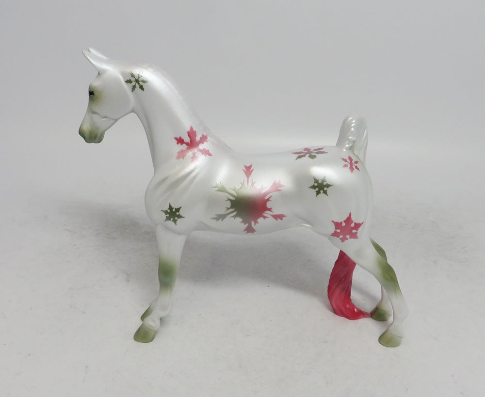 SNOW BLUSH-OOAK ASB PEBBLES HOLIDAY DECORATOR 12/7/18