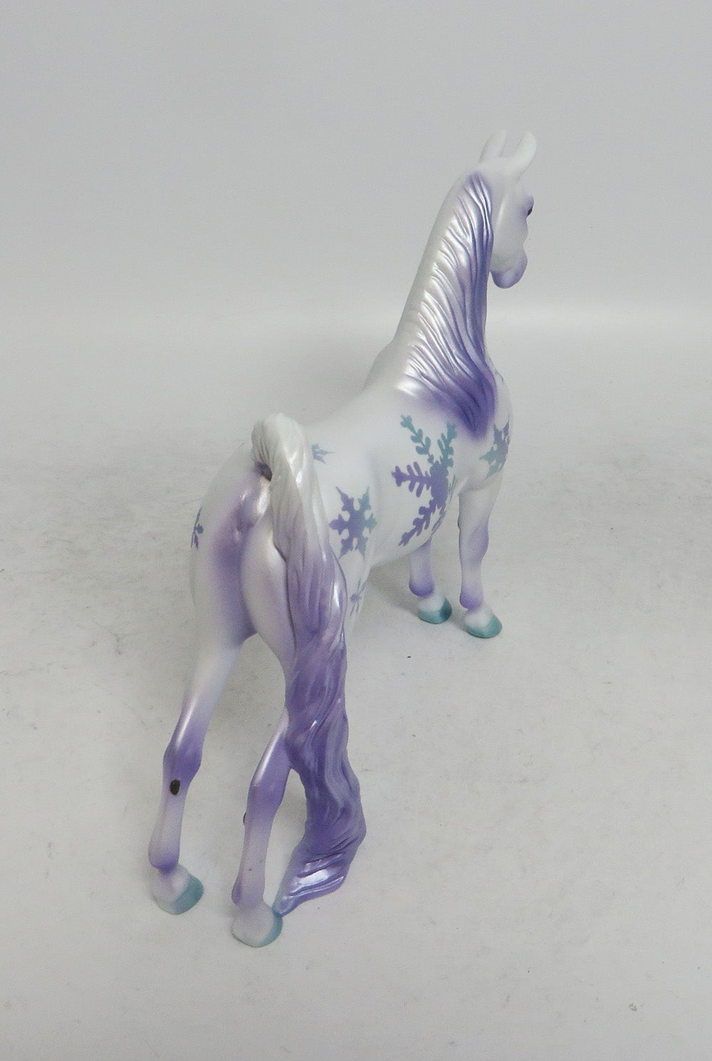 VIOLET SNOW-OOAK HOLIDAY DECORATOR ASB PEBBLES 12/7/18