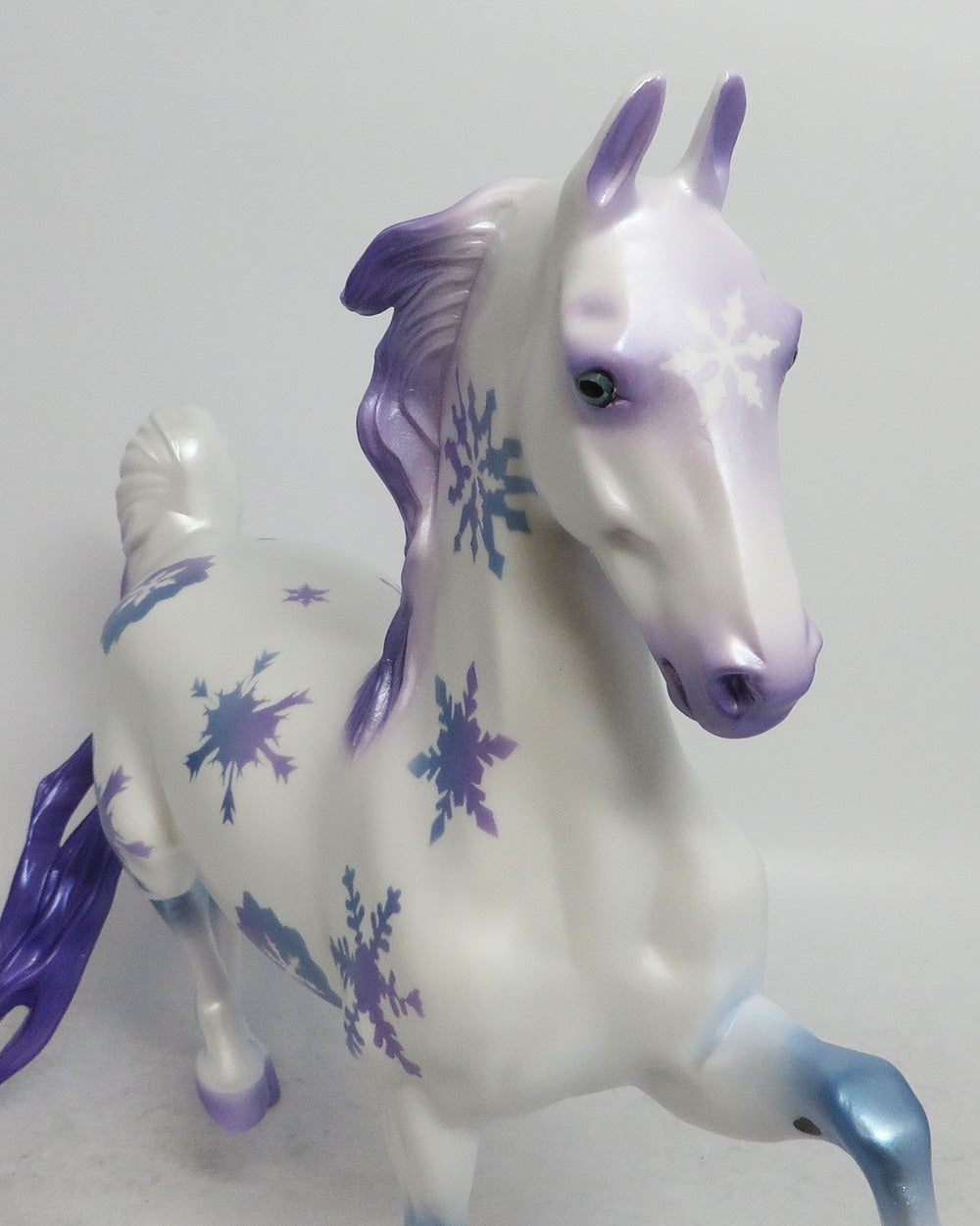 AMETHYST ICE-OOAK HOLIDAY DECORATOR MODEL HORSE 12/7/18