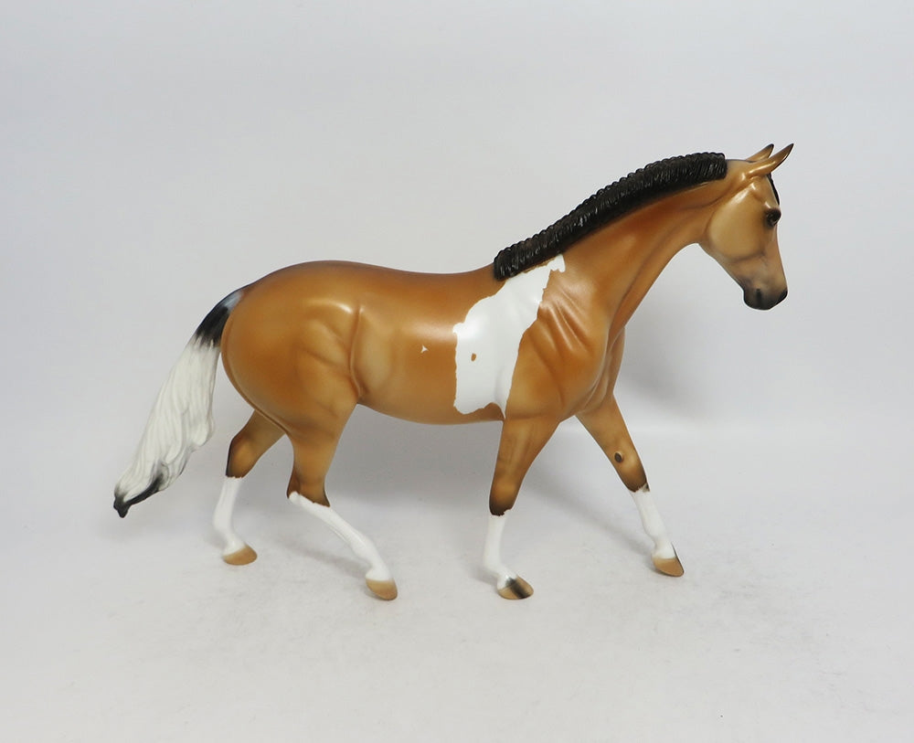SPINNER - LE15 BUCKSKIN PINTO PONY MODEL HORSE SHCF2018