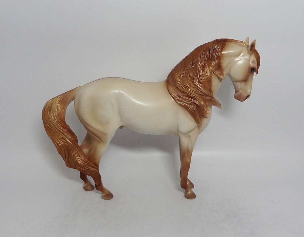 LUZ DE LUNA - LE10 2017 PYO CONTEST WINNER CHAMPAGNE ANDALUSIAN MODEL HORSE PAINTED BY JULIA BULTEMA SHCF2018