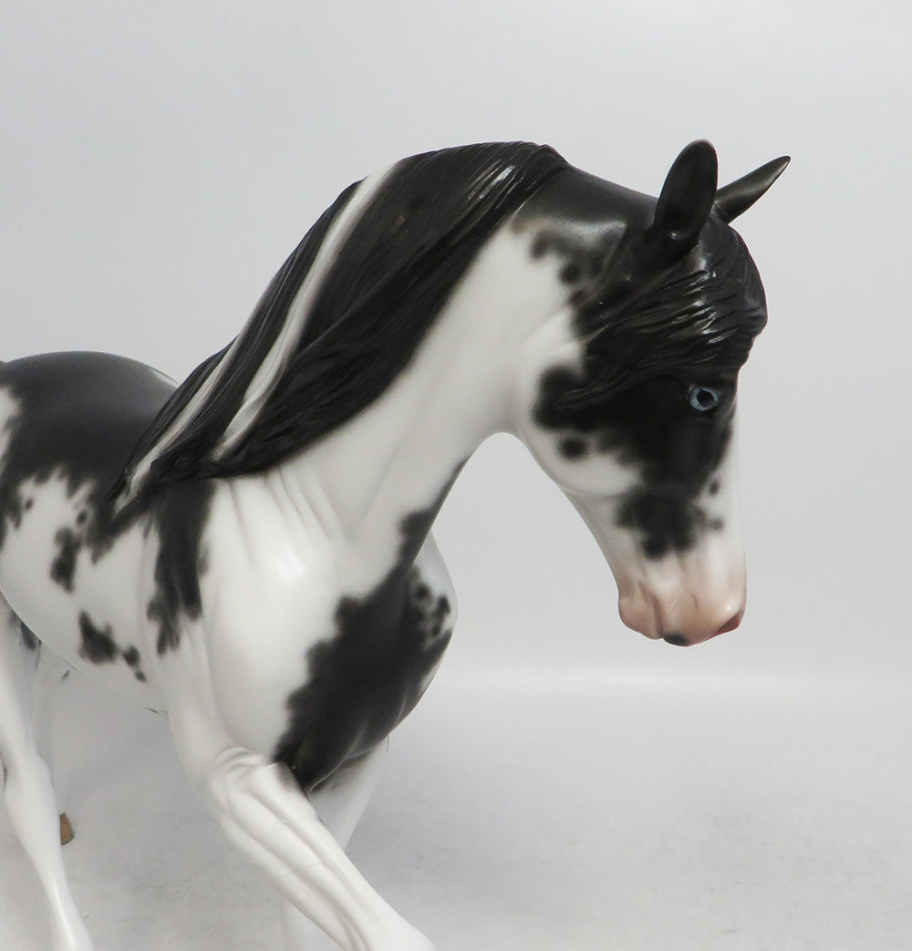 BLUE CHRISTMAS-OOAK BLACK SABINO TENNESSEE WALKER MODEL HORSE BY SHERYL LEISURE