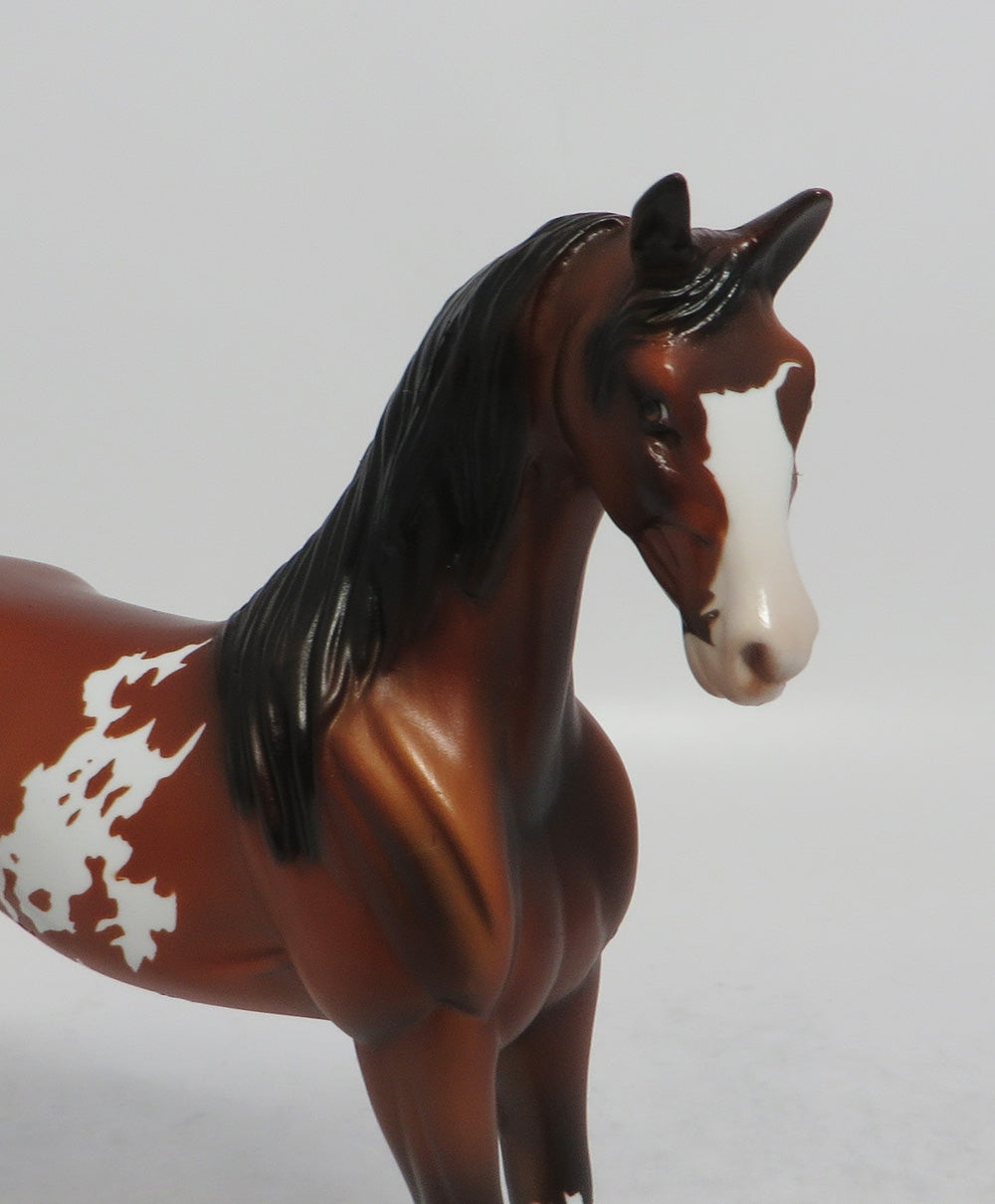 POETRY GENERATOR - OOAK BAY PINTO PEBBLES MODEL HORSE SHCF2018