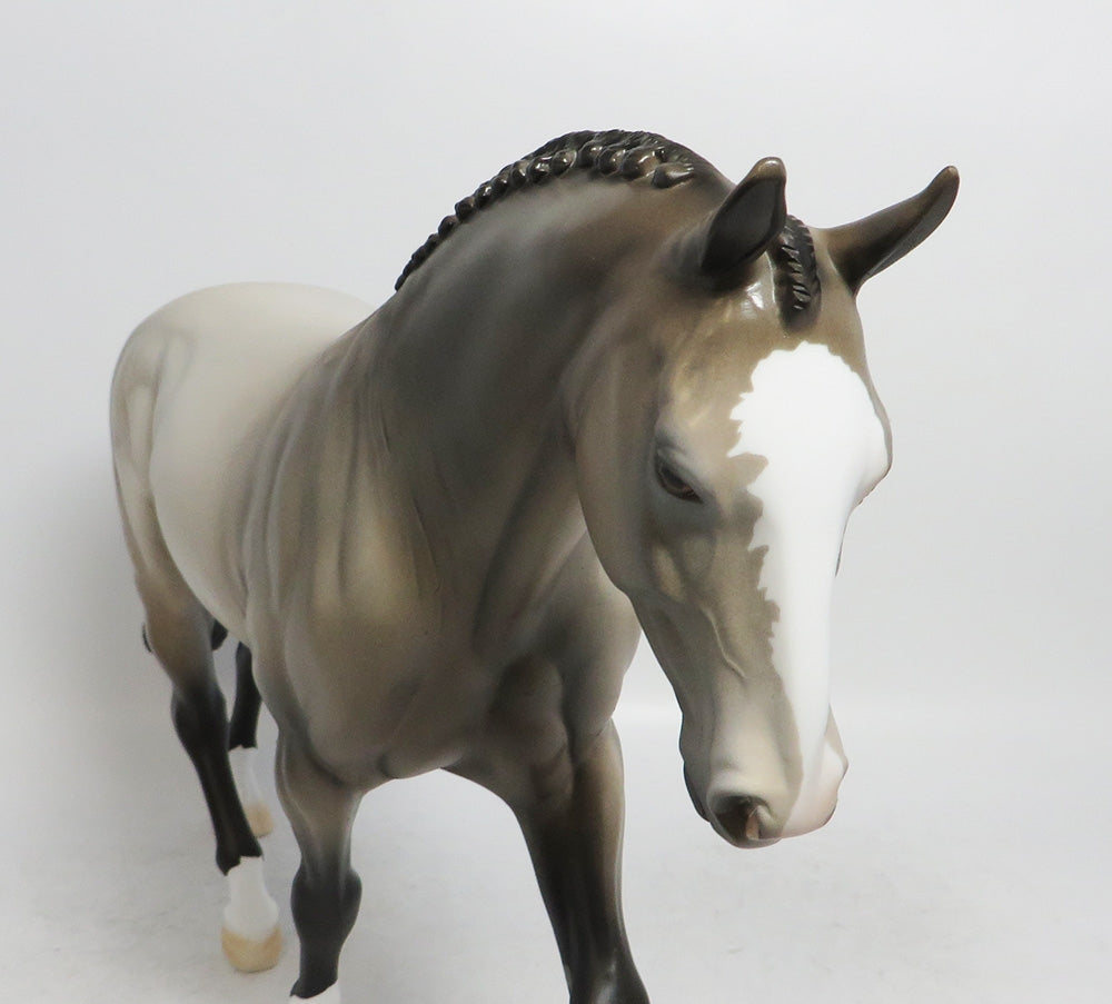 MR.SANDMAN-LE-5 GREY IRISH DRAFT MODEL HORSE BY AUDREY DIXON 12/14/18