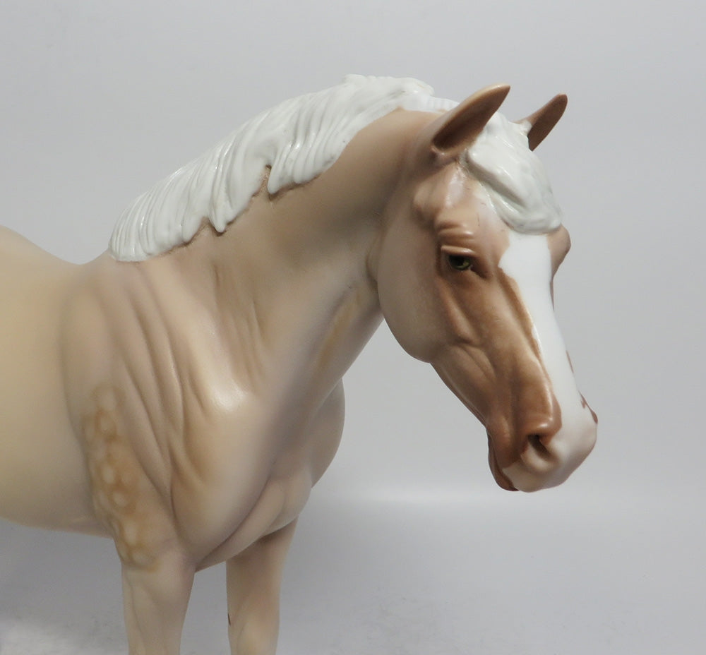 JESSE CM - LE15 AMERICAN CREAM DAPPLE HEAVY DRAFT BUNNY MODEL HORSE SHCF2018